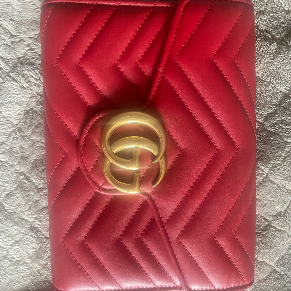 Gucci Red Chevron Quilted Wristlet